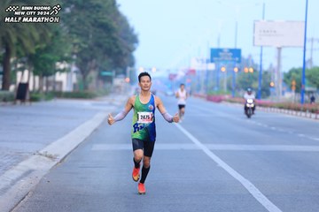 BINH DUONG NEW CITY HALF MARATHON 2024 - Ảnh #1765369