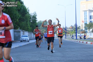 BINH DUONG NEW CITY HALF MARATHON 2024 - Ảnh #1775705