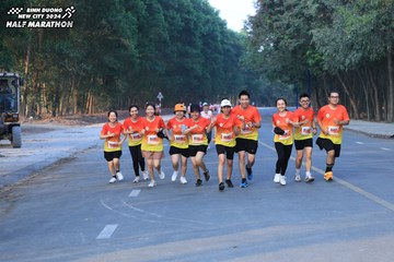 BINH DUONG NEW CITY HALF MARATHON 2024 - Ảnh #1774610