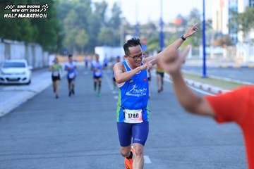 BINH DUONG NEW CITY HALF MARATHON 2024 - Ảnh #1774953