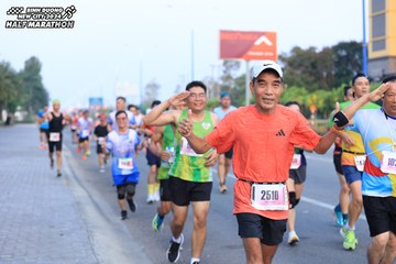 BINH DUONG NEW CITY HALF MARATHON 2024 - Ảnh #1773280