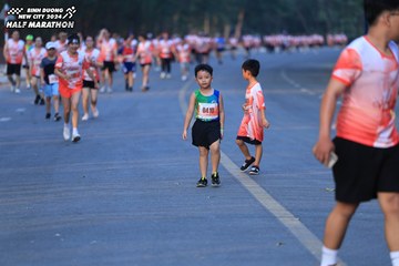 BINH DUONG NEW CITY HALF MARATHON 2024 - Ảnh #1772875