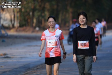 BINH DUONG NEW CITY HALF MARATHON 2024 - Ảnh #1774126