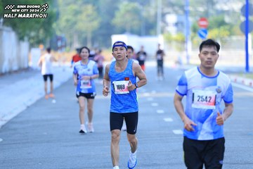 BINH DUONG NEW CITY HALF MARATHON 2024 - Ảnh #1769952