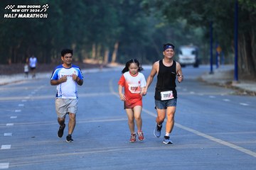 BINH DUONG NEW CITY HALF MARATHON 2024 - Ảnh #1774725