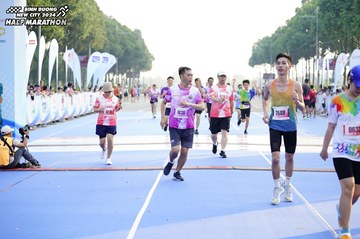 BINH DUONG NEW CITY HALF MARATHON 2024 - Ảnh #1762872