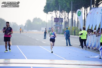 BINH DUONG NEW CITY HALF MARATHON 2024 - Ảnh #1773196