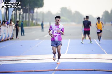 BINH DUONG NEW CITY HALF MARATHON 2024 - Ảnh #1773543