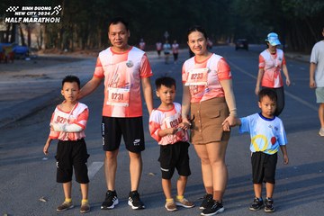 BINH DUONG NEW CITY HALF MARATHON 2024 - Ảnh #1774619