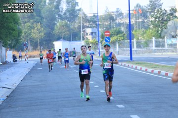 BINH DUONG NEW CITY HALF MARATHON 2024 - Ảnh #1774895