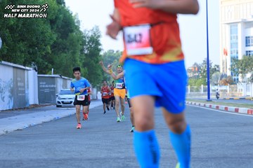 BINH DUONG NEW CITY HALF MARATHON 2024 - Ảnh #1775677