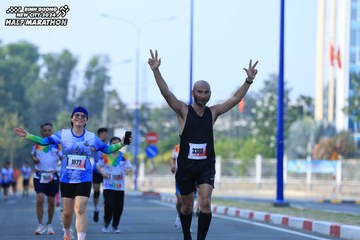 BINH DUONG NEW CITY HALF MARATHON 2024 - Ảnh #1768033