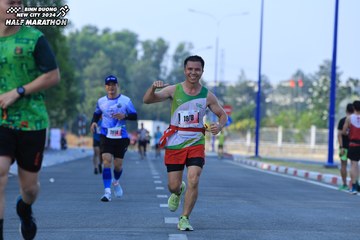BINH DUONG NEW CITY HALF MARATHON 2024 - Ảnh #1765556