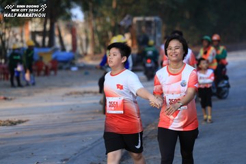 BINH DUONG NEW CITY HALF MARATHON 2024 - Ảnh #1774570