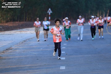 BINH DUONG NEW CITY HALF MARATHON 2024 - Ảnh #1773738