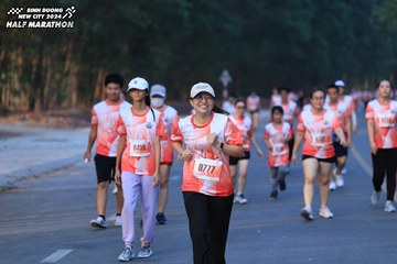 BINH DUONG NEW CITY HALF MARATHON 2024 - Ảnh #1773412