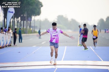 BINH DUONG NEW CITY HALF MARATHON 2024 - Ảnh #1773509
