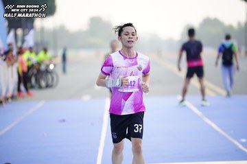 BINH DUONG NEW CITY HALF MARATHON 2024 - Ảnh #1774344