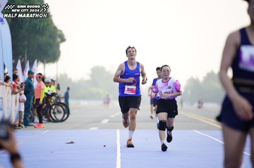 BINH DUONG NEW CITY HALF MARATHON 2024 - Ảnh #1776056
