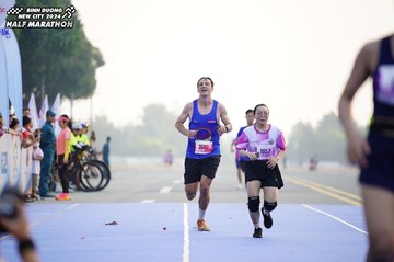 BINH DUONG NEW CITY HALF MARATHON 2024 - Ảnh #1776067