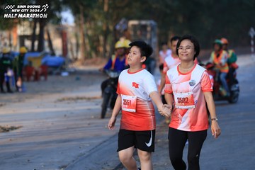 BINH DUONG NEW CITY HALF MARATHON 2024 - Ảnh #1774558