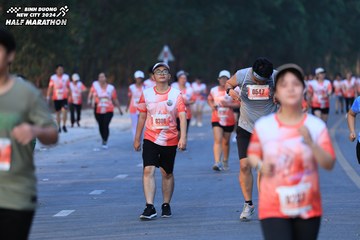 BINH DUONG NEW CITY HALF MARATHON 2024 - Ảnh #1773300