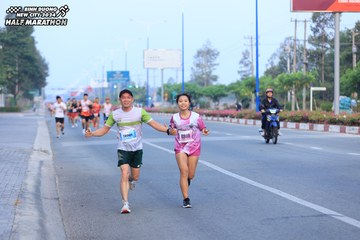 BINH DUONG NEW CITY HALF MARATHON 2024 - Ảnh #1767853