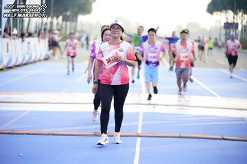BINH DUONG NEW CITY HALF MARATHON 2024 - Ảnh #1762359