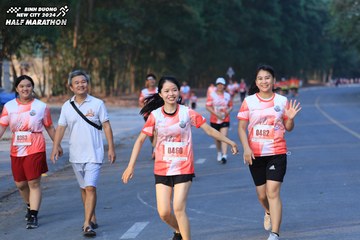 BINH DUONG NEW CITY HALF MARATHON 2024 - Ảnh #1774370