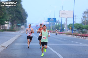 BINH DUONG NEW CITY HALF MARATHON 2024 - Ảnh #1765431