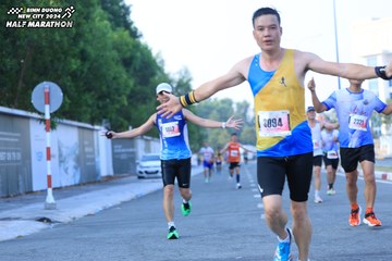 BINH DUONG NEW CITY HALF MARATHON 2024 - Ảnh #1775432
