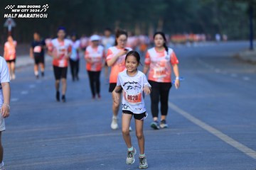 BINH DUONG NEW CITY HALF MARATHON 2024 - Ảnh #1774180