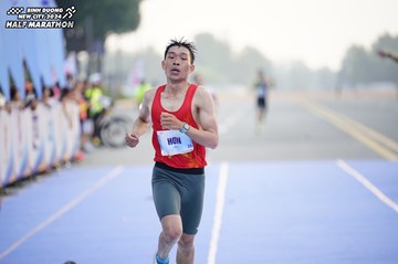 BINH DUONG NEW CITY HALF MARATHON 2024 - Ảnh #1774291