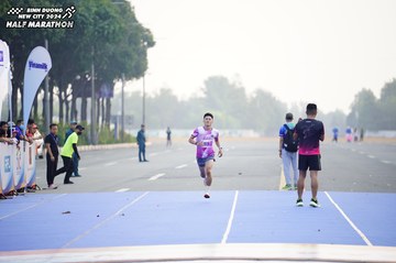 BINH DUONG NEW CITY HALF MARATHON 2024 - Ảnh #1773389