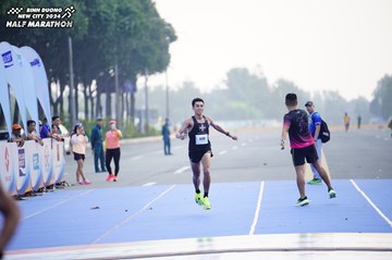 BINH DUONG NEW CITY HALF MARATHON 2024 - Ảnh #1773022