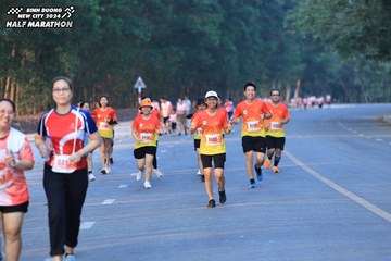 BINH DUONG NEW CITY HALF MARATHON 2024 - Ảnh #1774462
