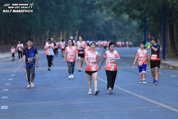 BINH DUONG NEW CITY HALF MARATHON 2024 - Ảnh #1773820