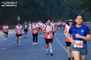 BINH DUONG NEW CITY HALF MARATHON 2024 - Ảnh #1773161