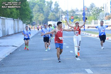 BINH DUONG NEW CITY HALF MARATHON 2024 - Ảnh #1769674