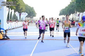BINH DUONG NEW CITY HALF MARATHON 2024 - Ảnh #1762869