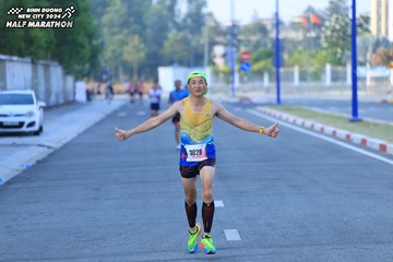 BINH DUONG NEW CITY HALF MARATHON 2024 - Ảnh #1775146