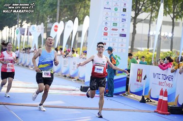 BINH DUONG NEW CITY HALF MARATHON 2024 - Ảnh #1762202