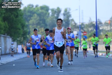 BINH DUONG NEW CITY HALF MARATHON 2024 - Ảnh #1766117