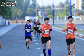 BINH DUONG NEW CITY HALF MARATHON 2024 - Ảnh #1775275