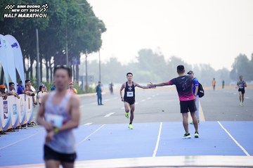 BINH DUONG NEW CITY HALF MARATHON 2024 - Ảnh #1772931