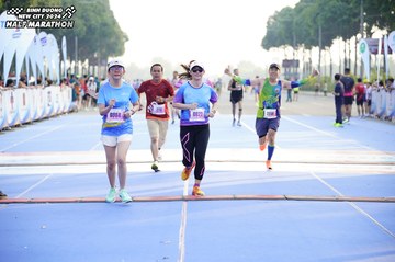 BINH DUONG NEW CITY HALF MARATHON 2024 - Ảnh #1762269