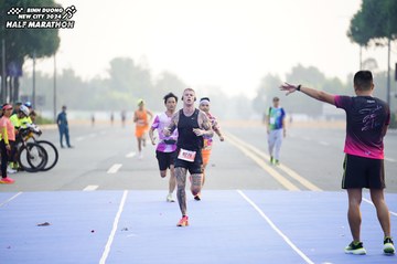 BINH DUONG NEW CITY HALF MARATHON 2024 - Ảnh #1775545