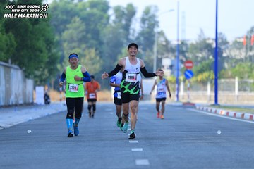 BINH DUONG NEW CITY HALF MARATHON 2024 - Ảnh #1764818