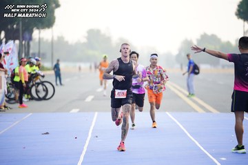 BINH DUONG NEW CITY HALF MARATHON 2024 - Ảnh #1775599