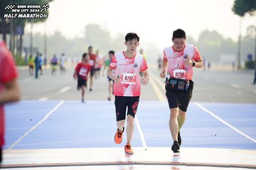 BINH DUONG NEW CITY HALF MARATHON 2024 - Ảnh #1761474